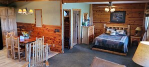 Tabla de planchar con plancha, wifi gratis, ropa de cama