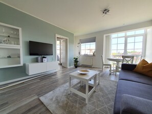 Fernseher, Stereoanlage