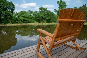 Property grounds - Unique 2 BR Spacious Cottage (Hatfield)