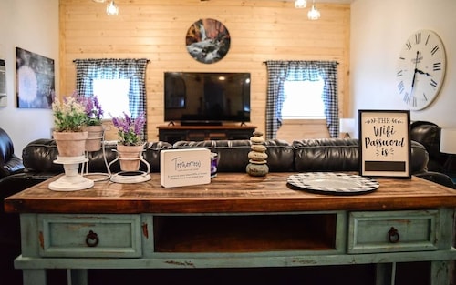  Unique 2 BR Spacious Cottage