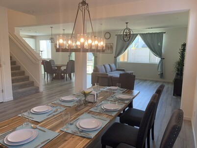 Spacious and luxurious single house in a upscale community 10mins  to UC Davis