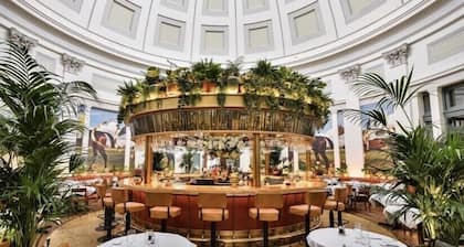 NEW LISTING - Chic Apt in Central Cheltenham Free Permit Parking