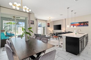 Dining - Townhome with Screened Pool and Kids Bedroom (Kissimmee)