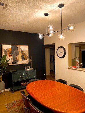 Dining - COME AND ENJOY OUR PERFECTLY LOCATED 2 BDRM VILLA (Palm Desert)