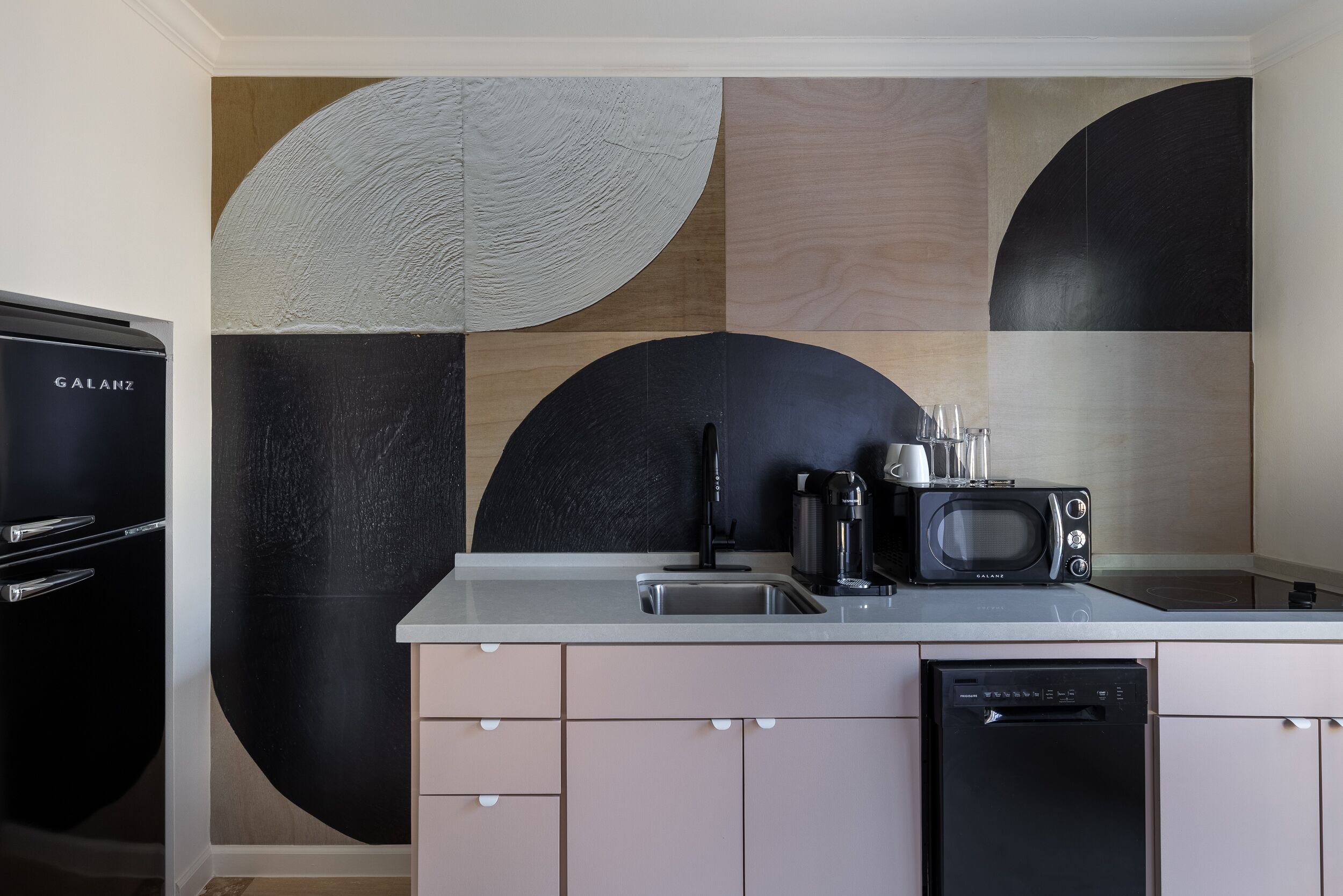 deluxe bungalow, 1 king bed, annex building | private kitchen | toaster