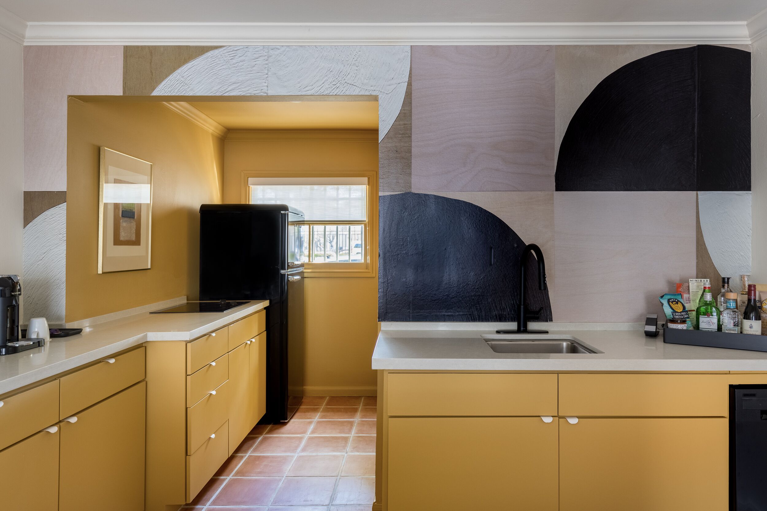 bungalow, 1 king bed, patio, annex building | private kitchen | toaster