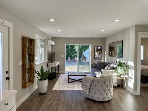 Private Countryside Home & Seasonal Glamping Tents - ZEBRA Farm tour!