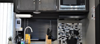 Grand Canyon RV Glamping Luxury Suite #2 (Glamping Getaway)