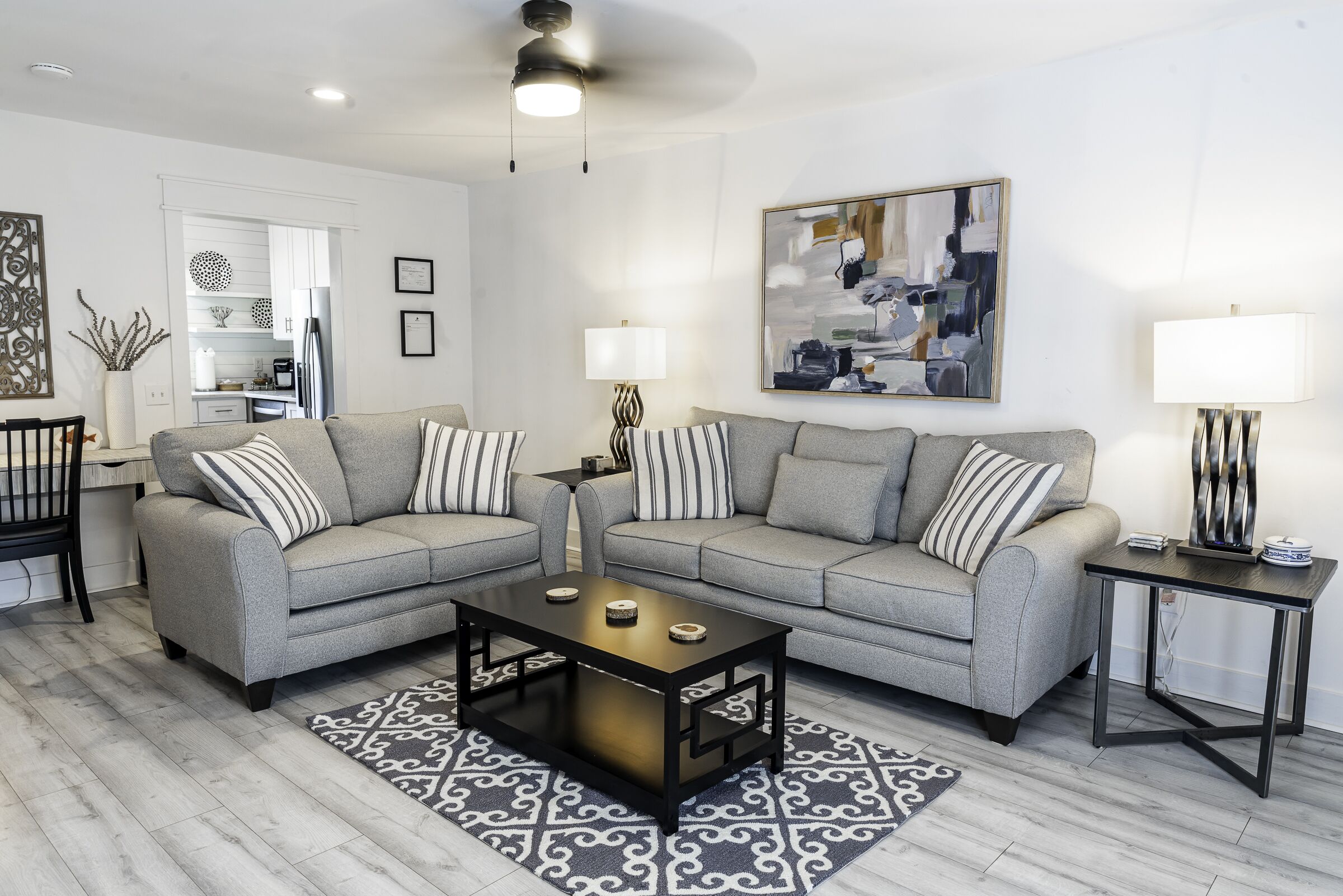 Immaculate Townhome, Fully Renovated, Ideal Location!