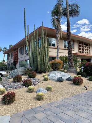 Property grounds - You've Arrived! Paradise and Relaxation found in South Palm Springs.  (Palm Springs)
