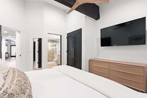 4 habitaciones, tabla de planchar con plancha, wifi y ropa de cama