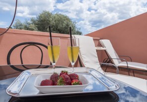 屋外ダイニングエリア