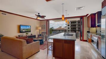 KylskÄp, mikrovÄgsugn, ugn och spishÀll