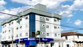 Fachada da propriedade