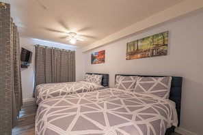 Interior - One Bedroom Suite with BBQ & huge Patio (Canmore)