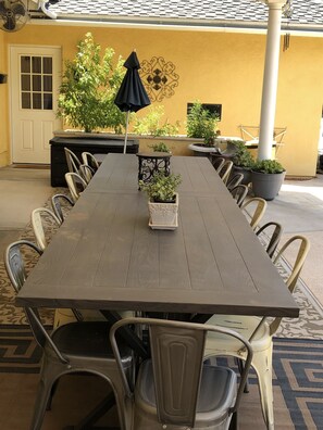 Outdoor dining - A Perfect Getaway (Mesa)