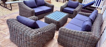  Ultimate Family Beach Retreat - Walk to Beach & Bay - Large & Spacious