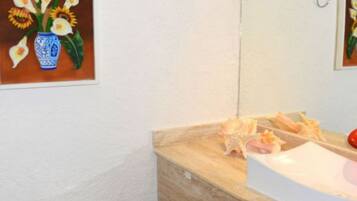 Family Apartment | Bathroom | Shower