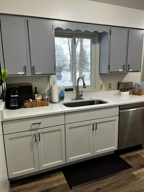 Fridge, microwave, oven, stovetop - Retreat while Working (Lake Hallie)