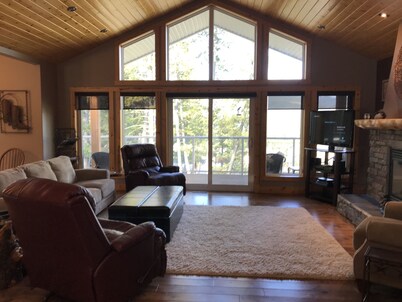 Lily’s Nighean - 4 bdr  4 bathroom Custom Home Mountain Retreat