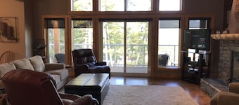 Lily’s Nighean - 4 bdr 4 bathroom Custom Home Mountain Retreat