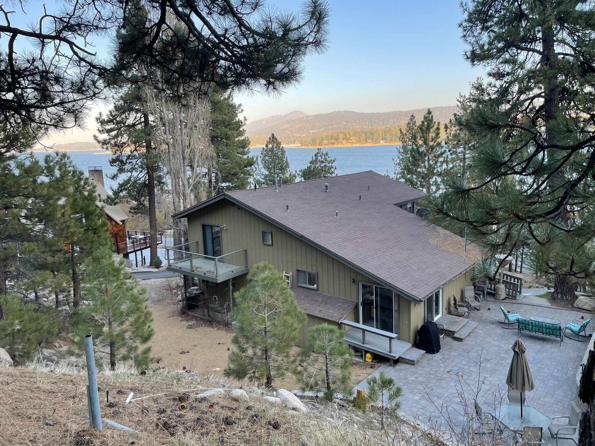 Lakefront Deep Water - Water and Wilderness Views from every Room!