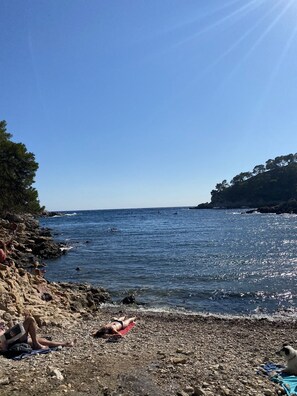 Beach - Lovely studio in the heart of La Madrague, 200m from the beach/seaside, fully equipped. Terraces (St Cyr sur mer)