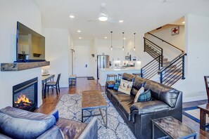 Smart-TV, Kamin, Videospiele, Hulu