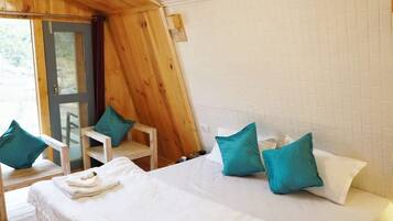 豪華客房 | 書桌、免費無線上網