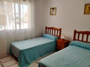 2 habitaciones, tabla de planchar con plancha y wifi gratis