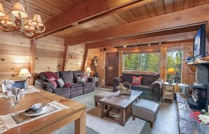 Smart TV, fireplace, DVD player