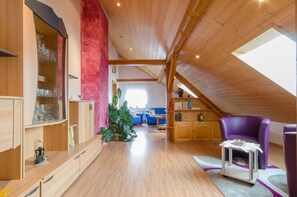 Unclassified image, 2 of 19, button