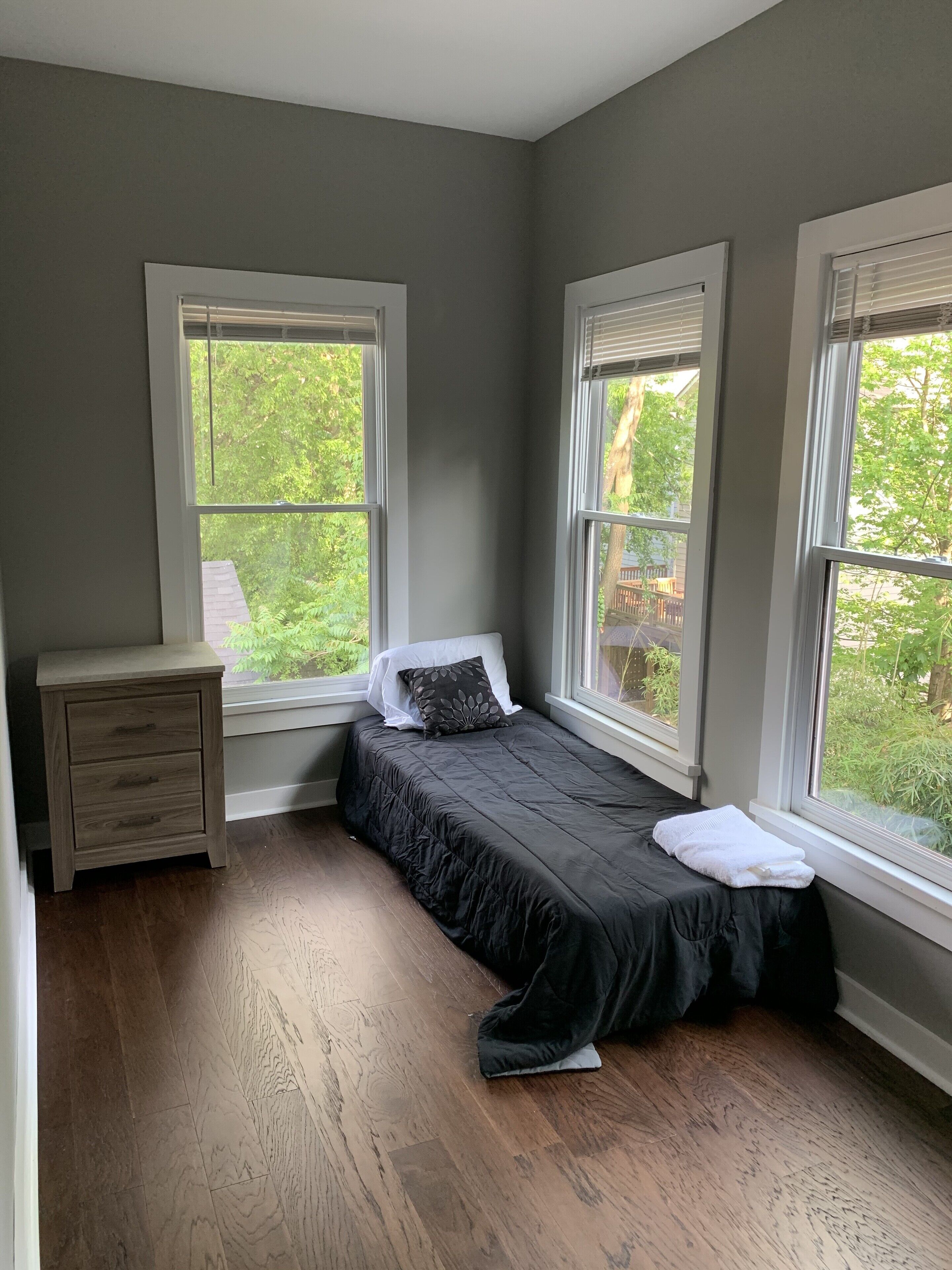 6 bedrooms, iron/ironing board, free WiFi, bed sheets