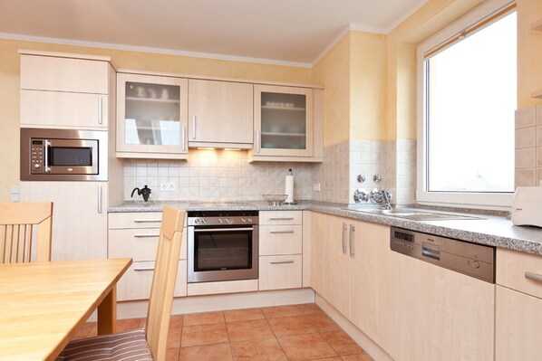 Fridge, microwave, oven, dishwasher