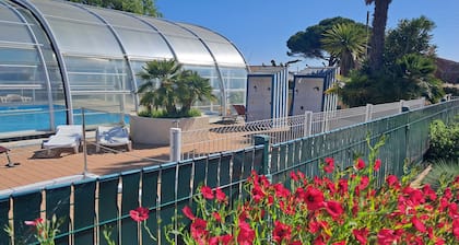 Chalet in a private park in Saint Pierre D'oléron