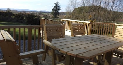 2-bedroom family friendly lodge in private woodland with luxury sauna....