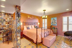 1 bedroom, WiFi, bed sheets - MP117 | Salt, Sand, & Spanish Theme | Pool (Port Aransas)