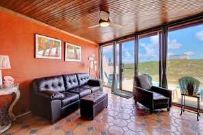 TV, ping pong - MP117 | Salt, Sand, & Spanish Theme | Pool (Port Aransas)