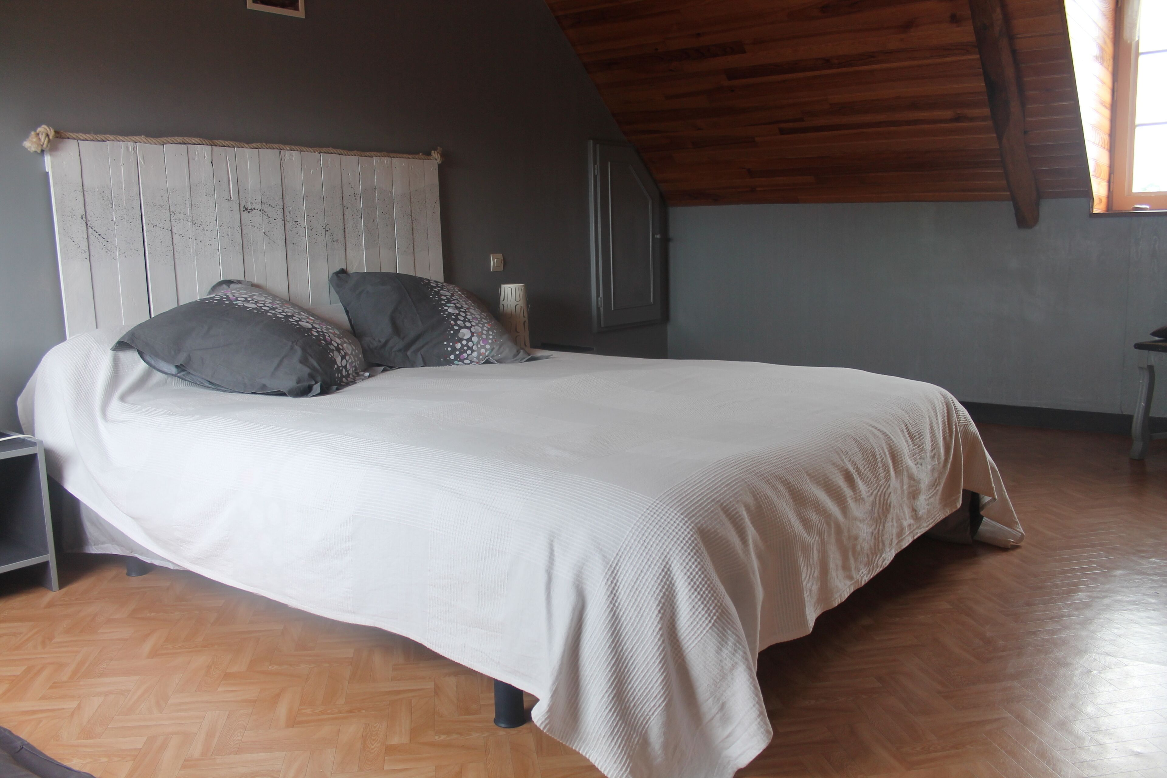 3 soverom, strykejern/-brett, reiseseng for barn og sengetøy