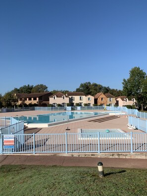 Piscine extérieure, piscine chauffée