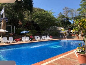 Piscina a l'aire lliure