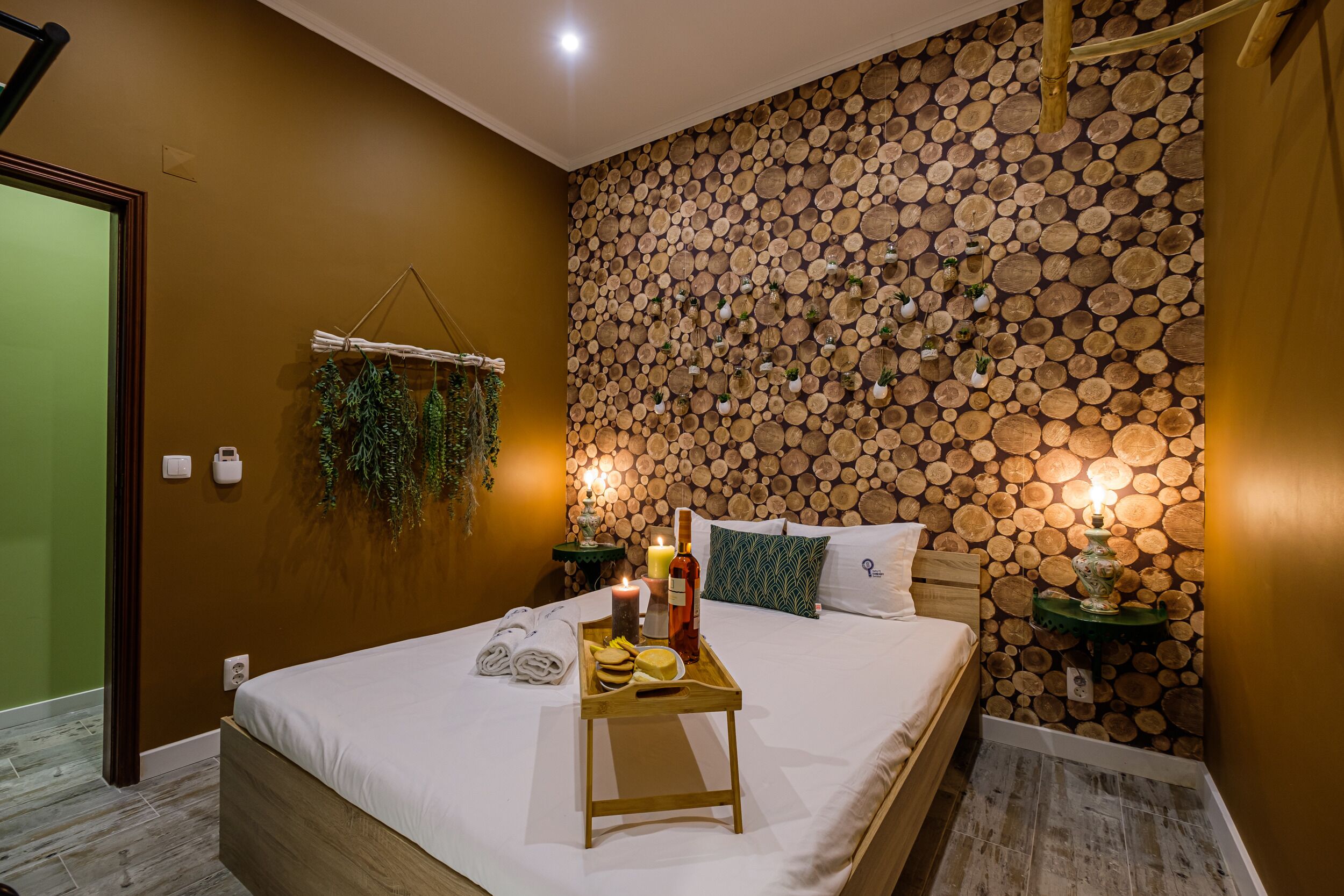 2 habitaciones, tabla de planchar con plancha, internet y ropa de cama 