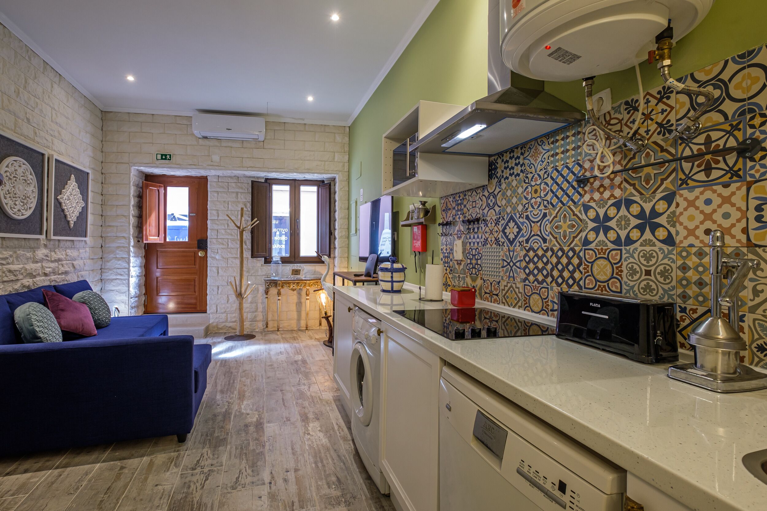 Refrigerador, microondas, parrilla de estufa y lavavajillas 