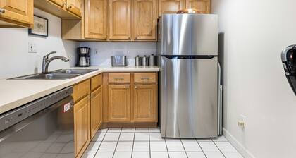 Breakers West B6 *14 Night Minimum Jan - April, 4 Night minimum May - Dec*