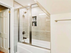 Combined shower/tub, hair dryer - Home on Sunset: Warm, Relaxed, Family Ready (High Point)