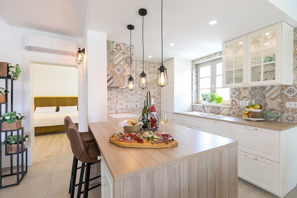 Dining - Gorgeous newly built villa with private pool and garden in a quiet and peaceful surrounding near Poreč. Pets allowed. (Mekisi Kod Vizinade)