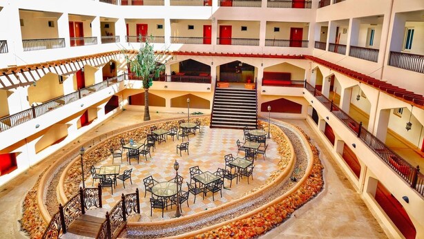 Interior entrance - Johny International Hotel (Muscat)