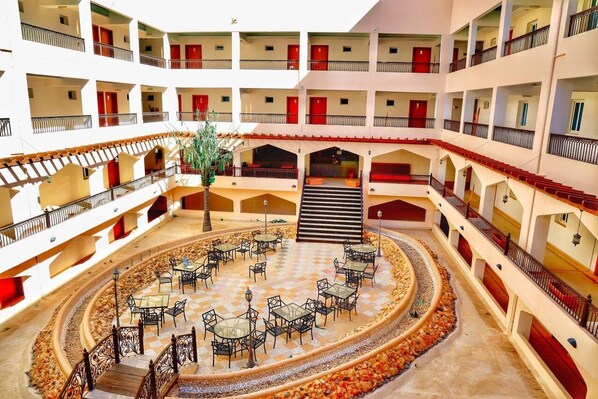 Interior entrance - Johny International Hotel (Muscat)