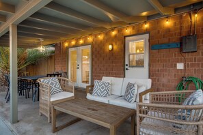 Outdoor dining - Cactus Ridge l Minutes from Shopping, Dining, Golf (Scottsdale)
