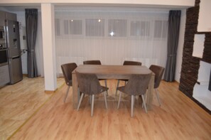 تناول الطعام